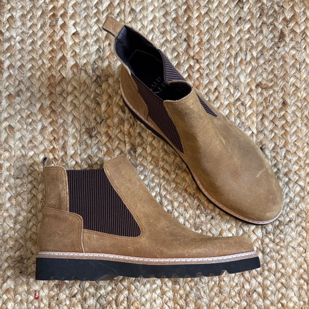 Donald Pliner 8.5M Carsyn Suede Ankle Boot Brown Leather